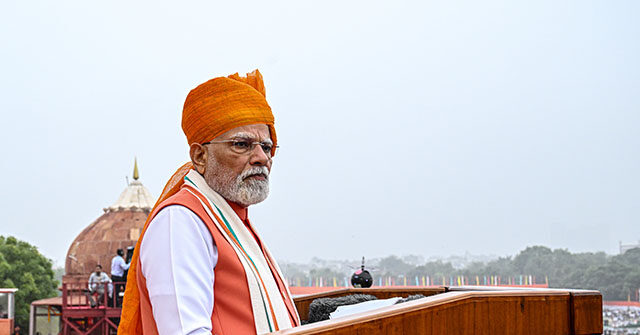 India Says U.S. Arms Deals Still on Track, but No Compromise on Trade