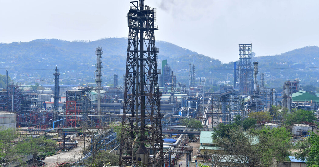 India Will Buy Russian Oil Despite Trump’s Threats, Officials Say