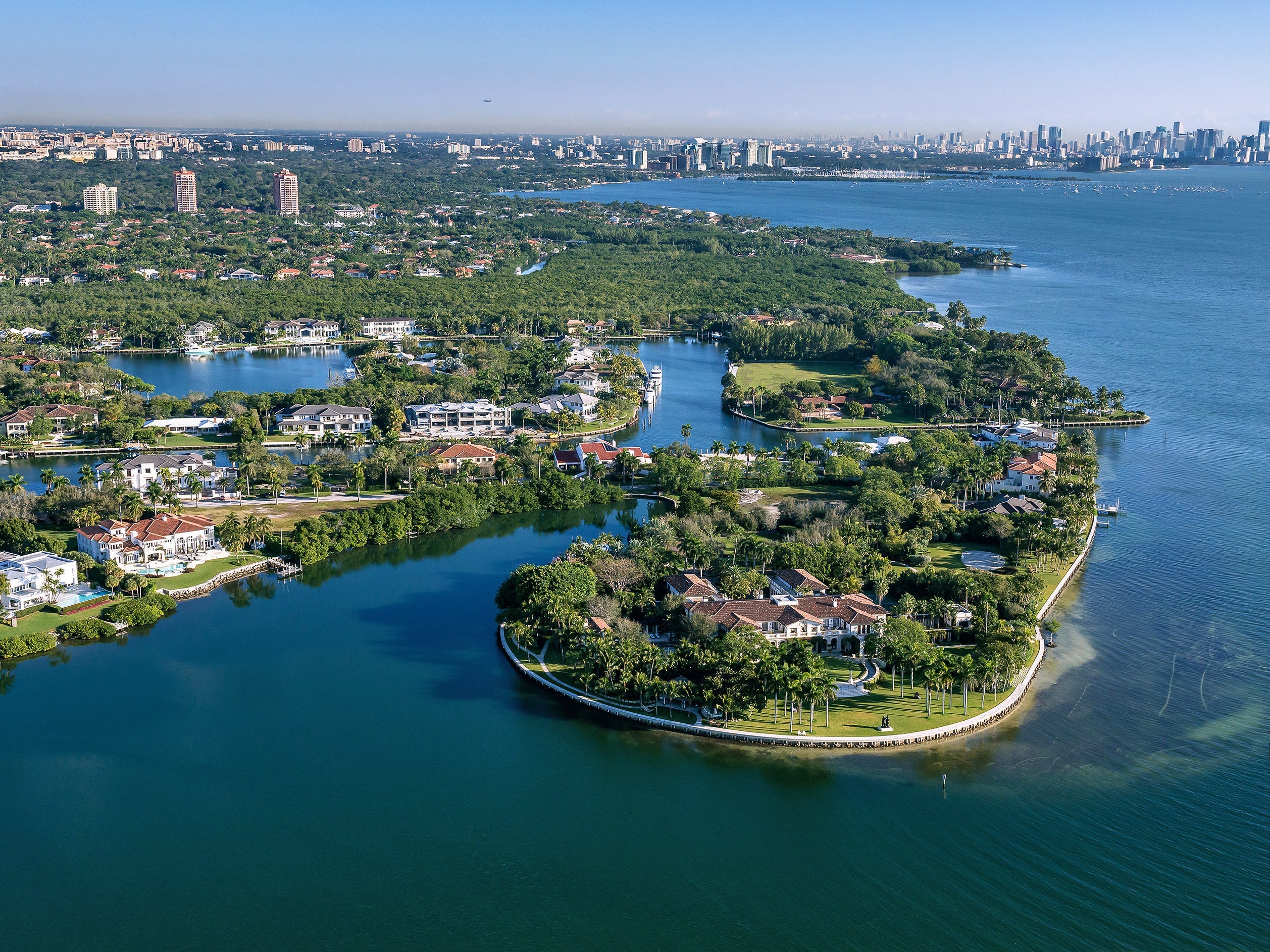 aerial picture of gables estates, miami