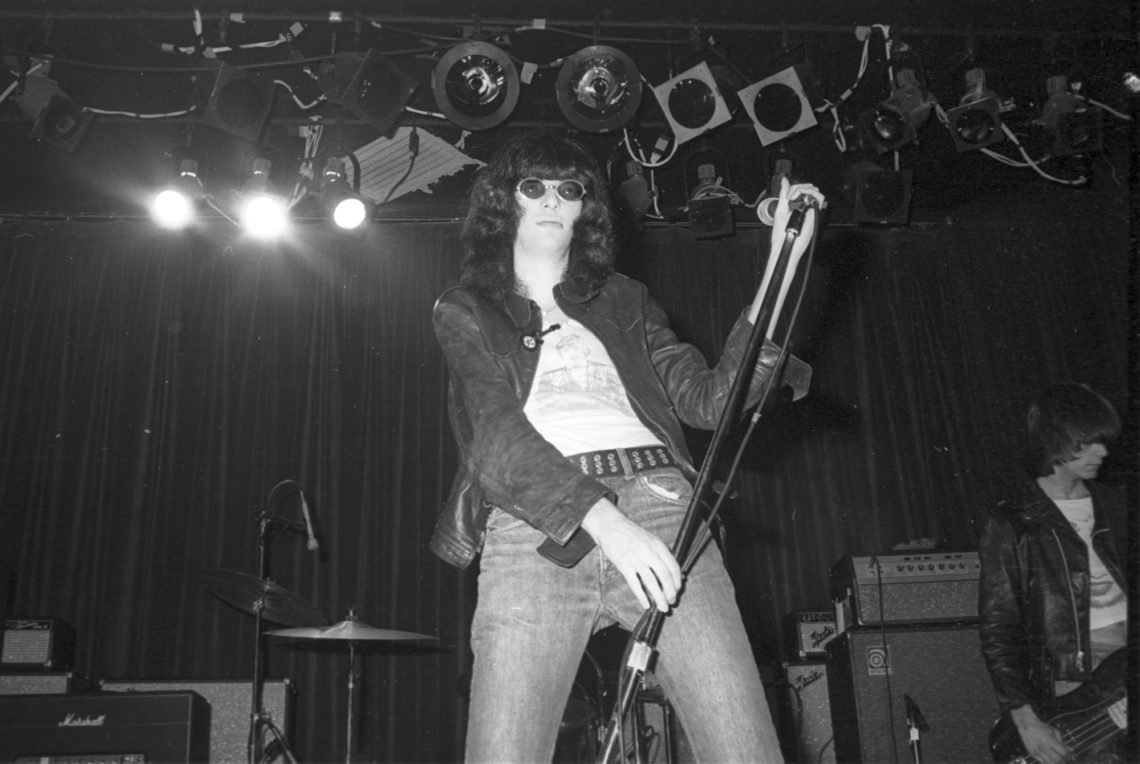 Joey Ramone Reveals Which 1990s Bands He Loved (And Which Ones Were Just Following a Formula)