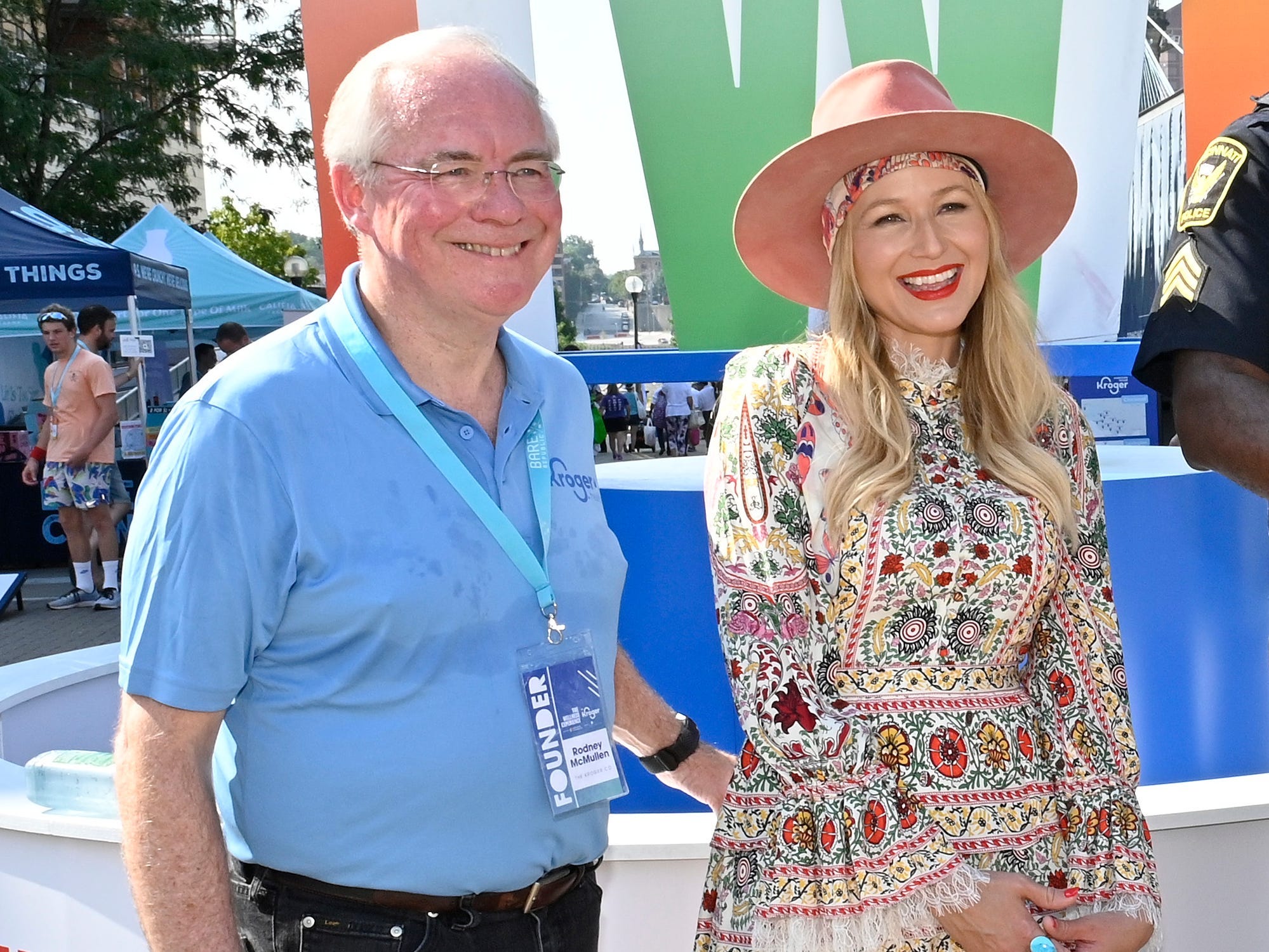Rodney McMullen and Jewel.