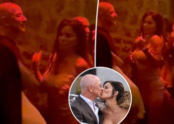Lauren Sánchez awkwardly dances with stiff Jeff Bezos in Ibiza nightclub