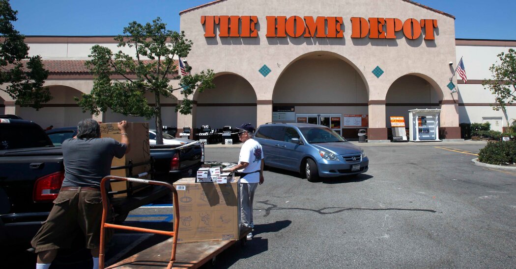 Man Fleeing an Immigration Raid Dies After Running Onto an L.A. Freeway