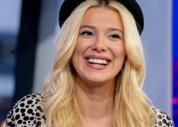 Millie Bobby Brown’s Mom Outfit May Tease Her Daughter’s Initials