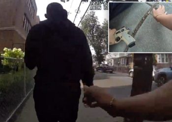 NYPD releases dramatic body cam footage of officers tackling alleged teen gunman in Brooklyn chase