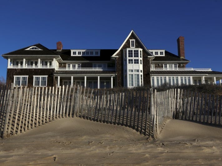 A beachfront residence is seen in East Hampton, New York, March 16, 2016. REUTERS/Jeffrey Basinger