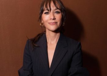 Rashida Jones on escaping our real-life ‘Black Mirror’: ‘You gotta touch grass’