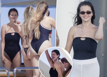 Selena Gomez flaunts her figure during girls’ yacht trip to Cabo