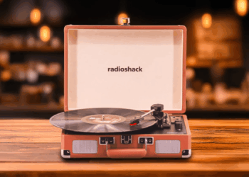 Sonic Blast From the Past: RadioShack Released a Turntable in a Suitcase