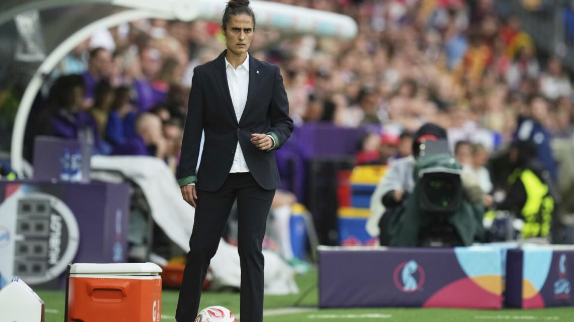 Spain replaces women’s team coach Montse Tomé with Sonia Bermúdez