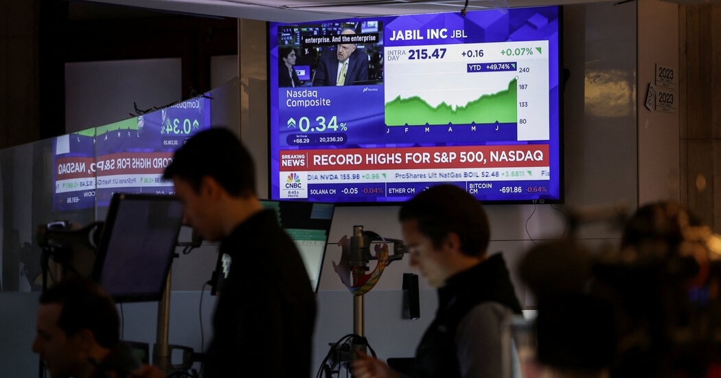 Stocks Tumble as Investors Grapple With the Rising Cost of Trade