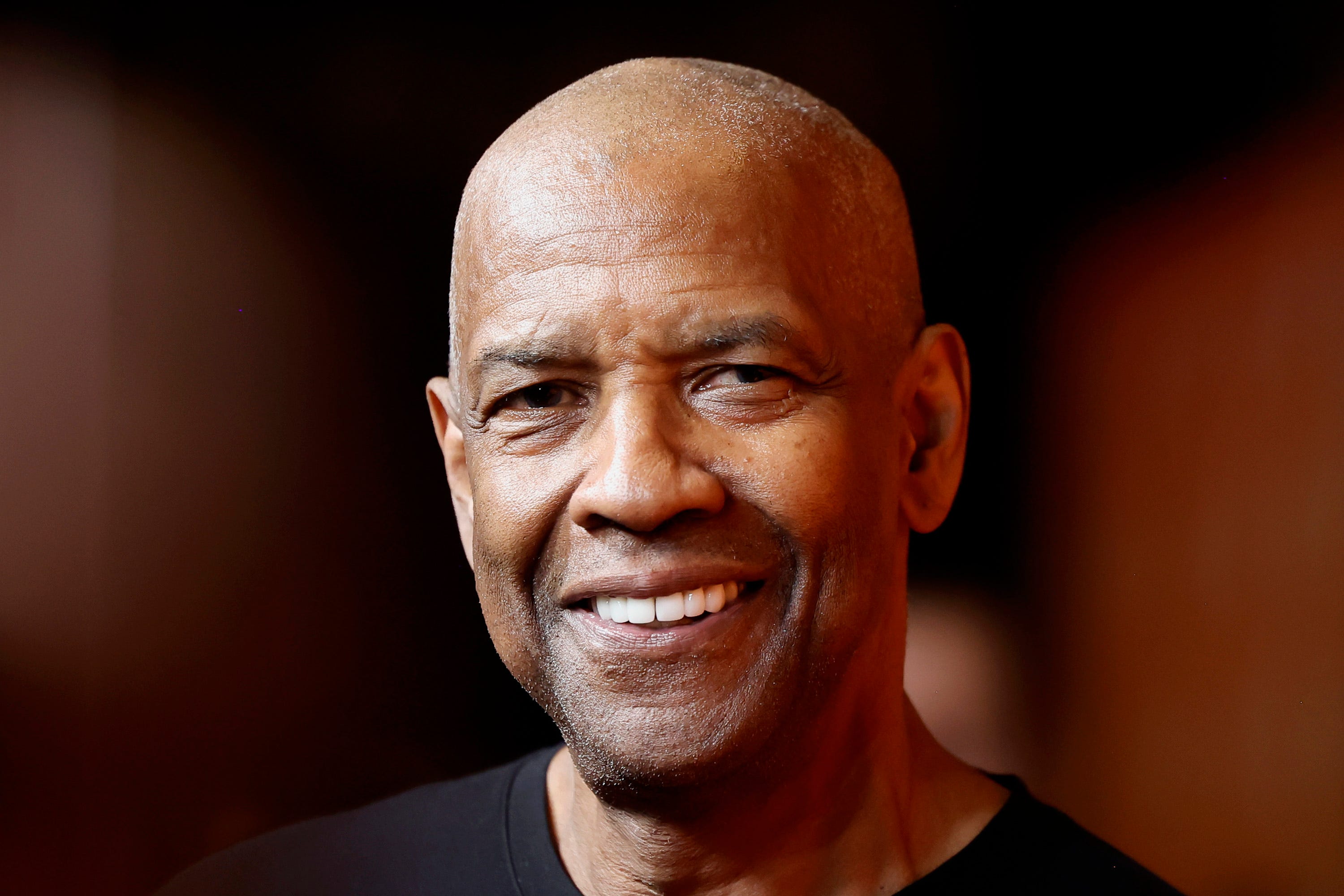 Denzel Washington in a black shirt