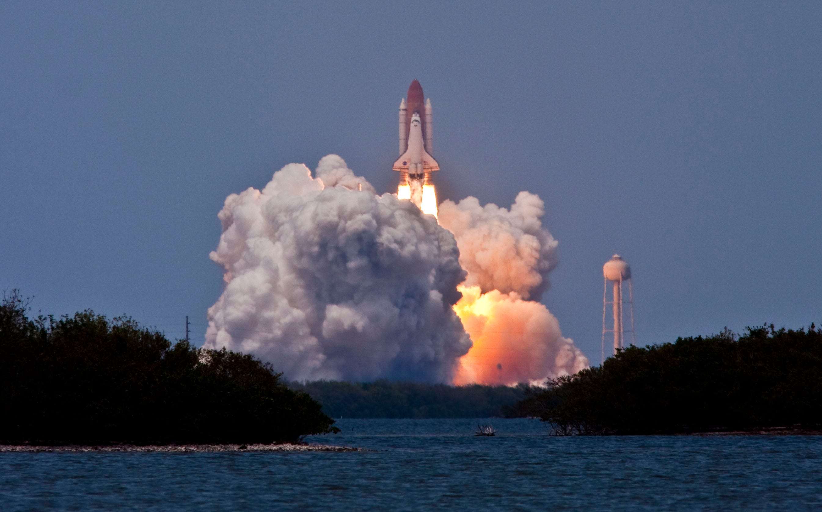 a rocket launch from the Kennedy Space Center in Florida