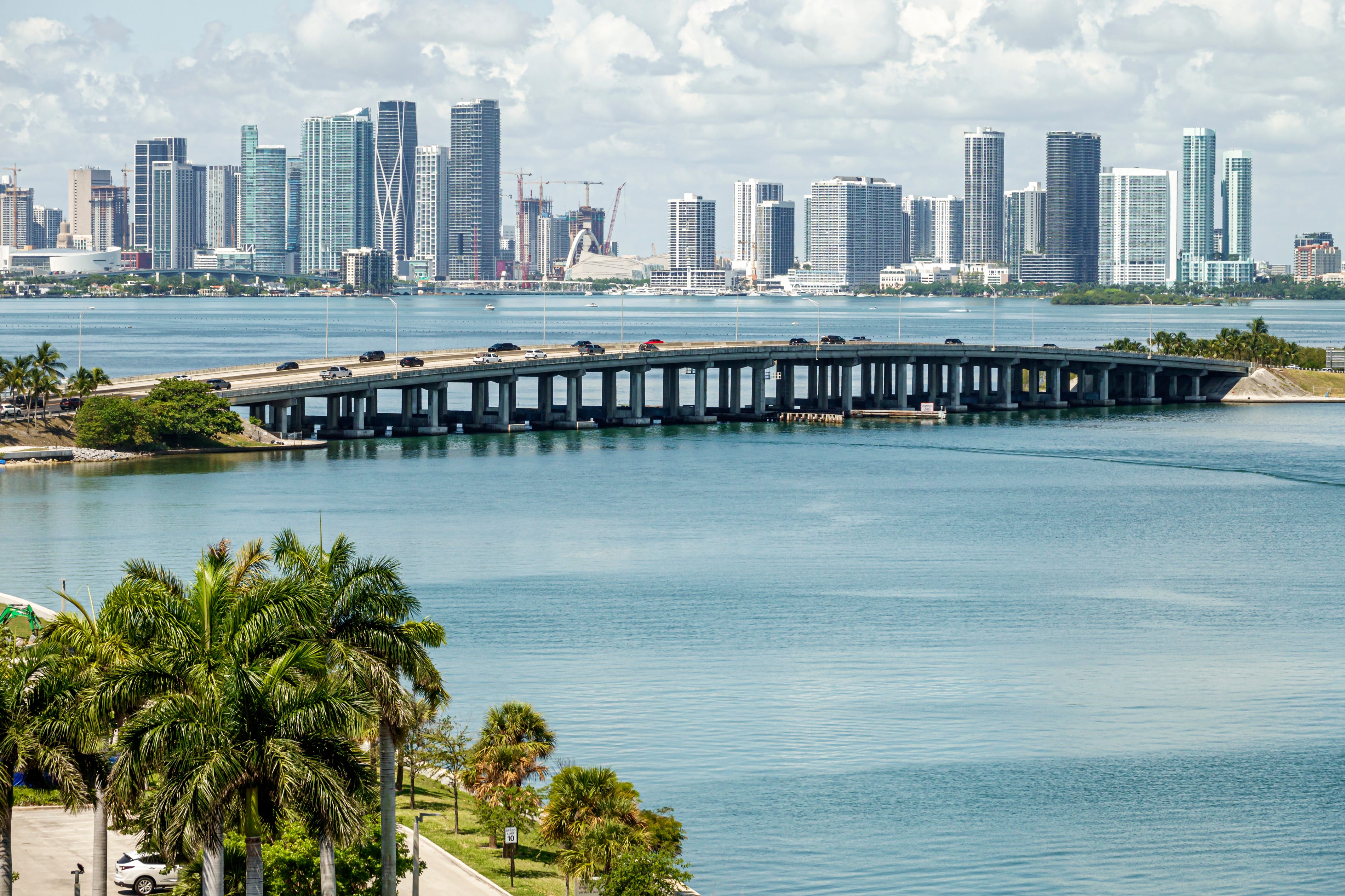 Miami, Biscayne Bay, Julia Tuttle Causeway, Interstate I-195 bridge, city skyline.