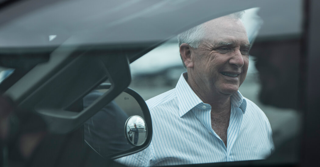 Trump Sends His Envoy to Russia With Sanctions Deadline Looming