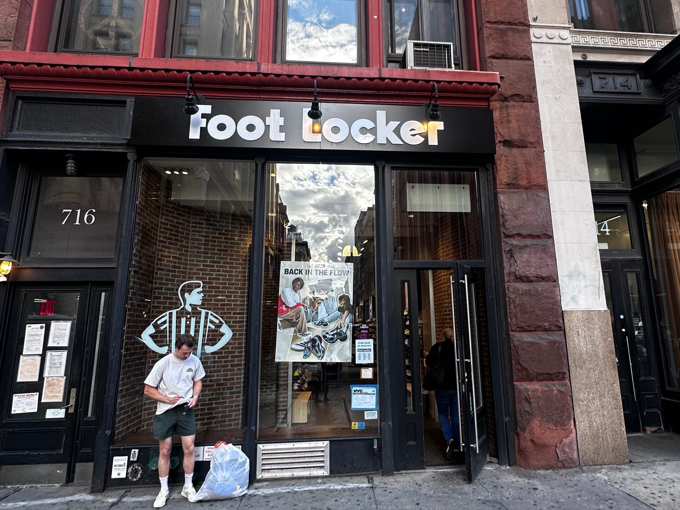 Foot Locker storefront