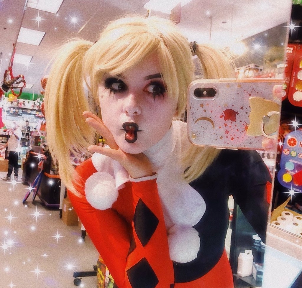 Selfie of a person in Harley Quinn cosplay.