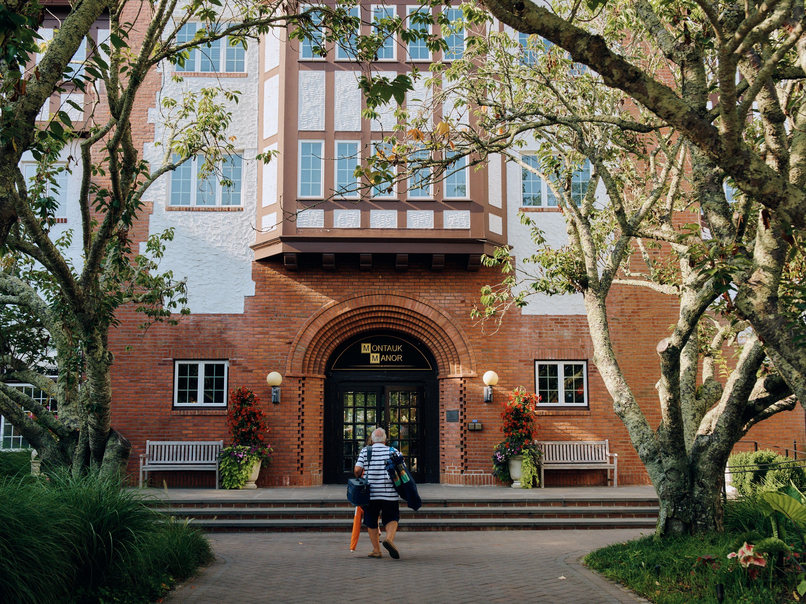 montauk manor exterior