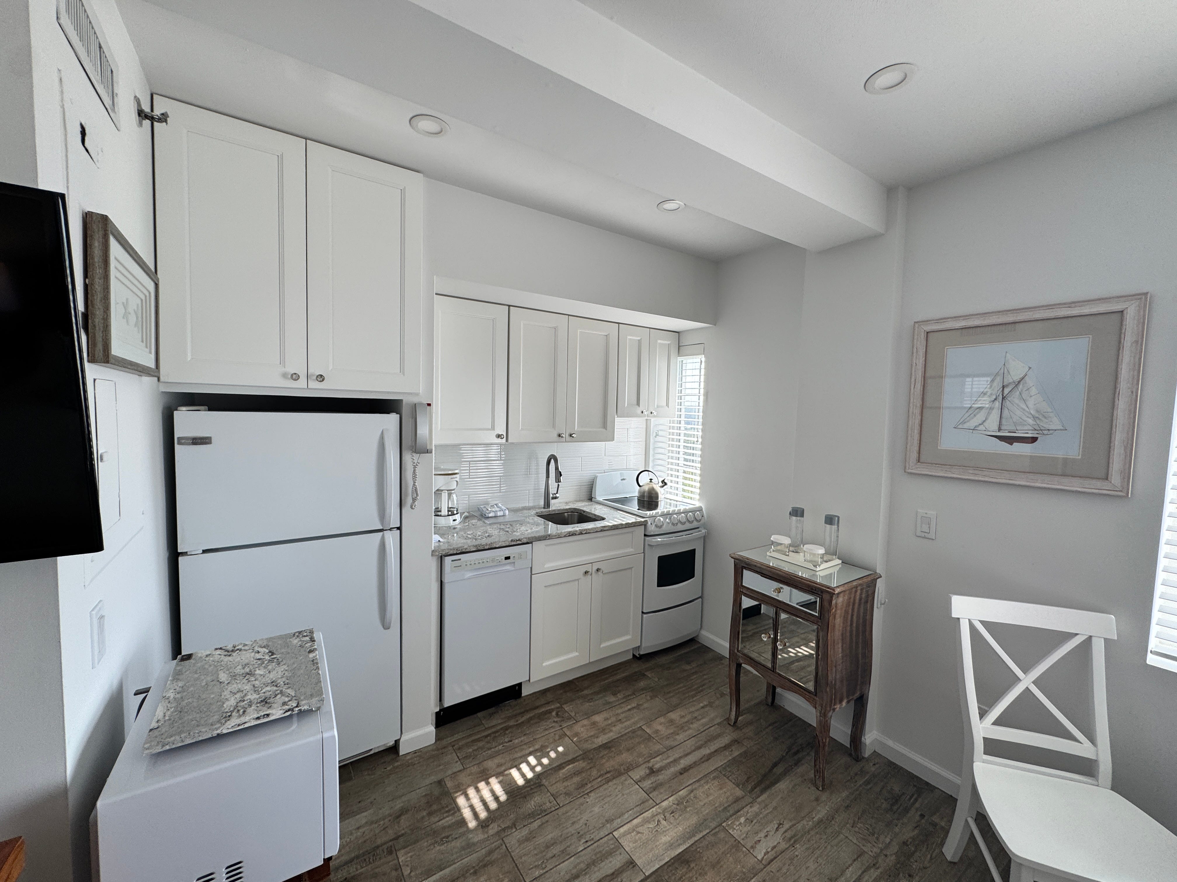 montauk manor kitchen