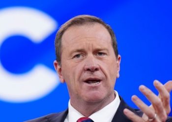 Sen. Eric Schmitt: H-1B Visa Program Is ‘Kneecapping White Collar Workers’ Across America