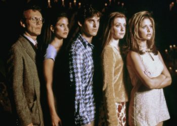 Sarah Michelle Gellar Teases How ‘Buffy’ Reboot Is “Honoring The Show’s Original DNA”