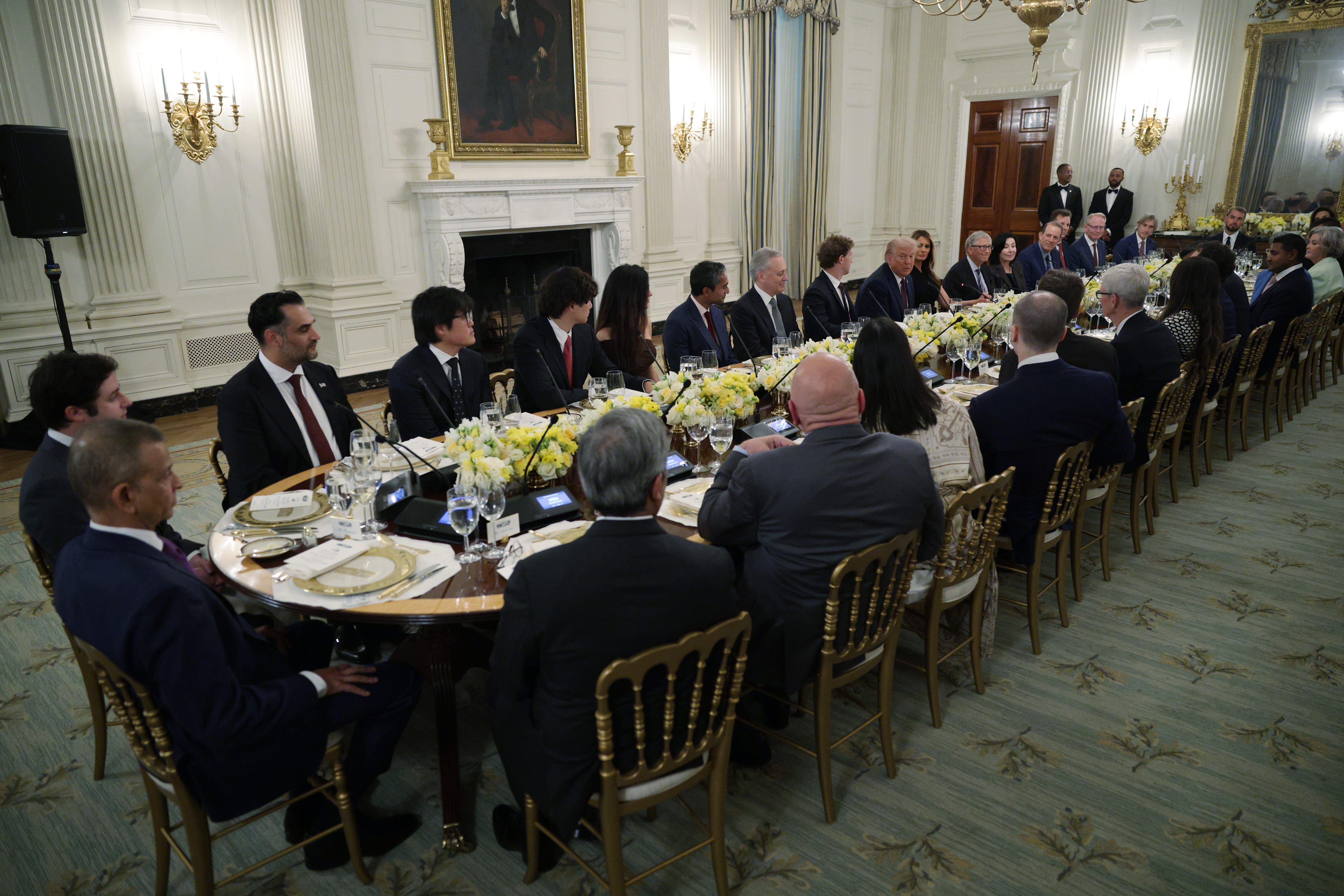 fulll shot of trump dinner table