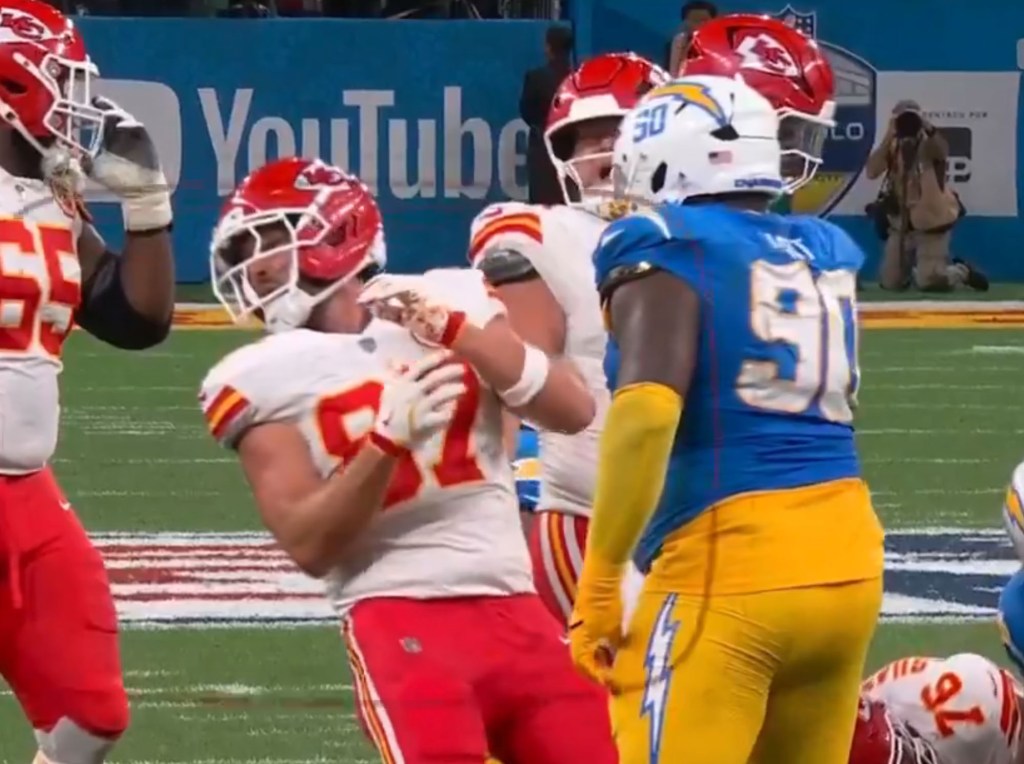 Teair Tart slapped Travis Kelce.