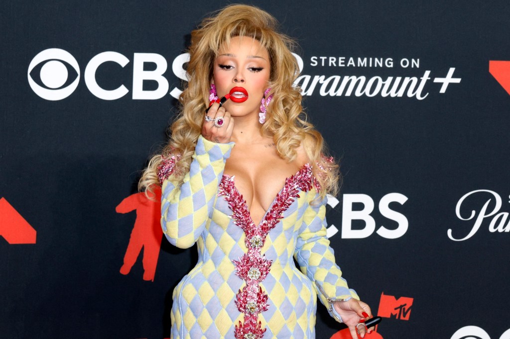 Doja Cat on the VMAs red carpet