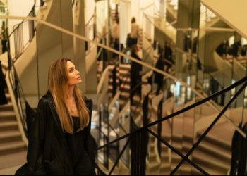 ‘Couture’ Review:  Angelina Jolie In Film About 3 Women During Paris Fashion Week May Be Her Most Personal Role Ever – Toronto Film Festival