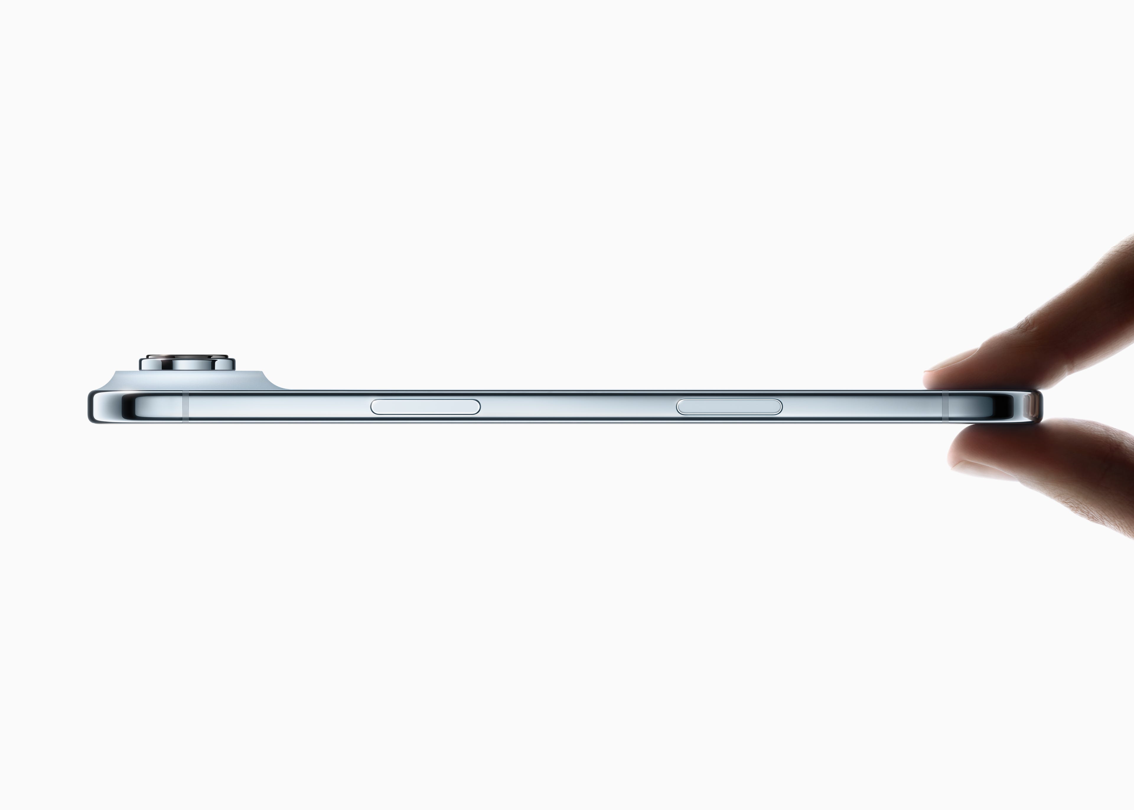A person holds the new, thin Apple iPhone Air