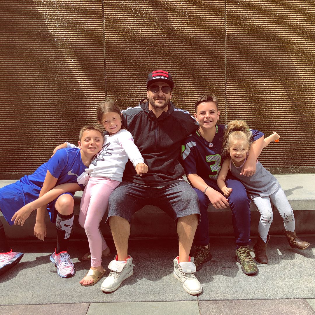 Kevin Federline and his kids