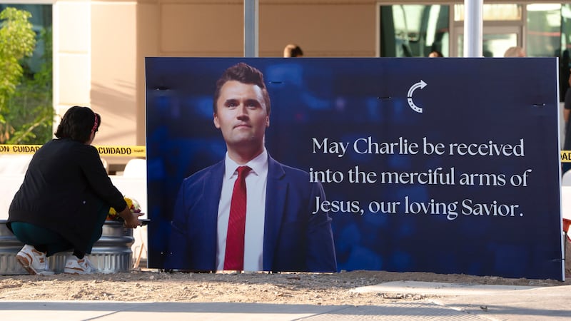 PHOENIX, ARIZONA - SEPTEMBER 10: Arizonans mourn Turning Point USA Founder Charlie Kirk outside of the Turning Point USA headquarters on September 10, 2025 in Phoenix, Arizona.