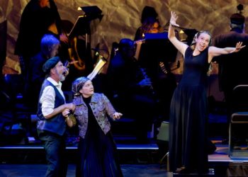 A Yiddish version of ‘Fiddler on the Roof’ at the Soraya shined a light in a darkened America