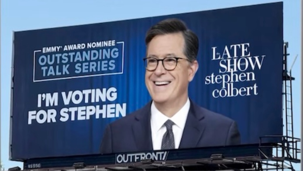 Stephen Colbert Thanks Jon Stewart & Jimmy Kimmel After ‘The Late Show’ Emmy Win
