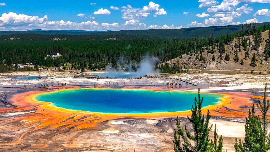 yellowstone-supervolcano-lid-preventing-massive-eruption
