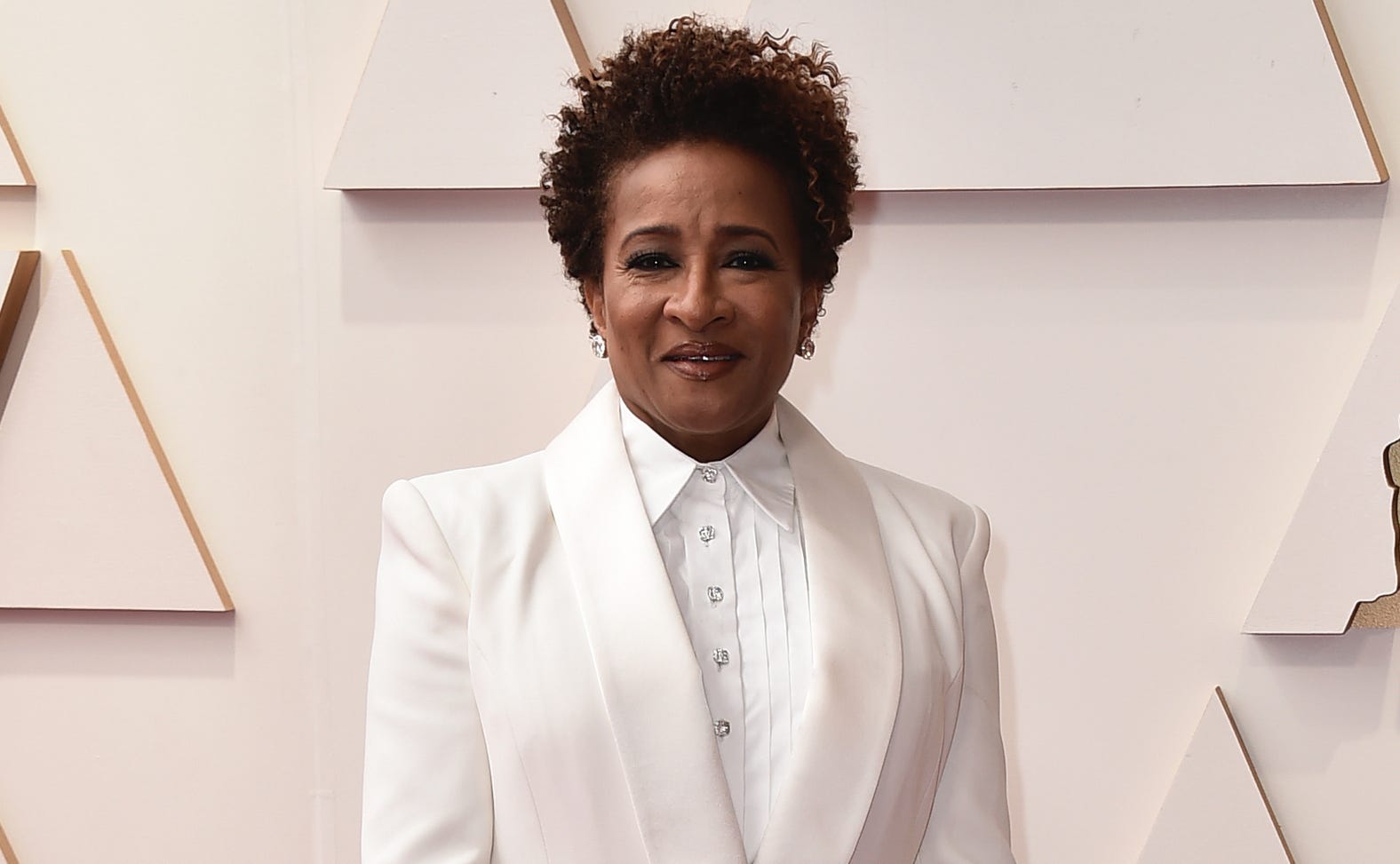 Wanda Sykes arrives at the Oscars on Sunday, March 27, 2022, at the Dolby Theatre in Los Angeles.
