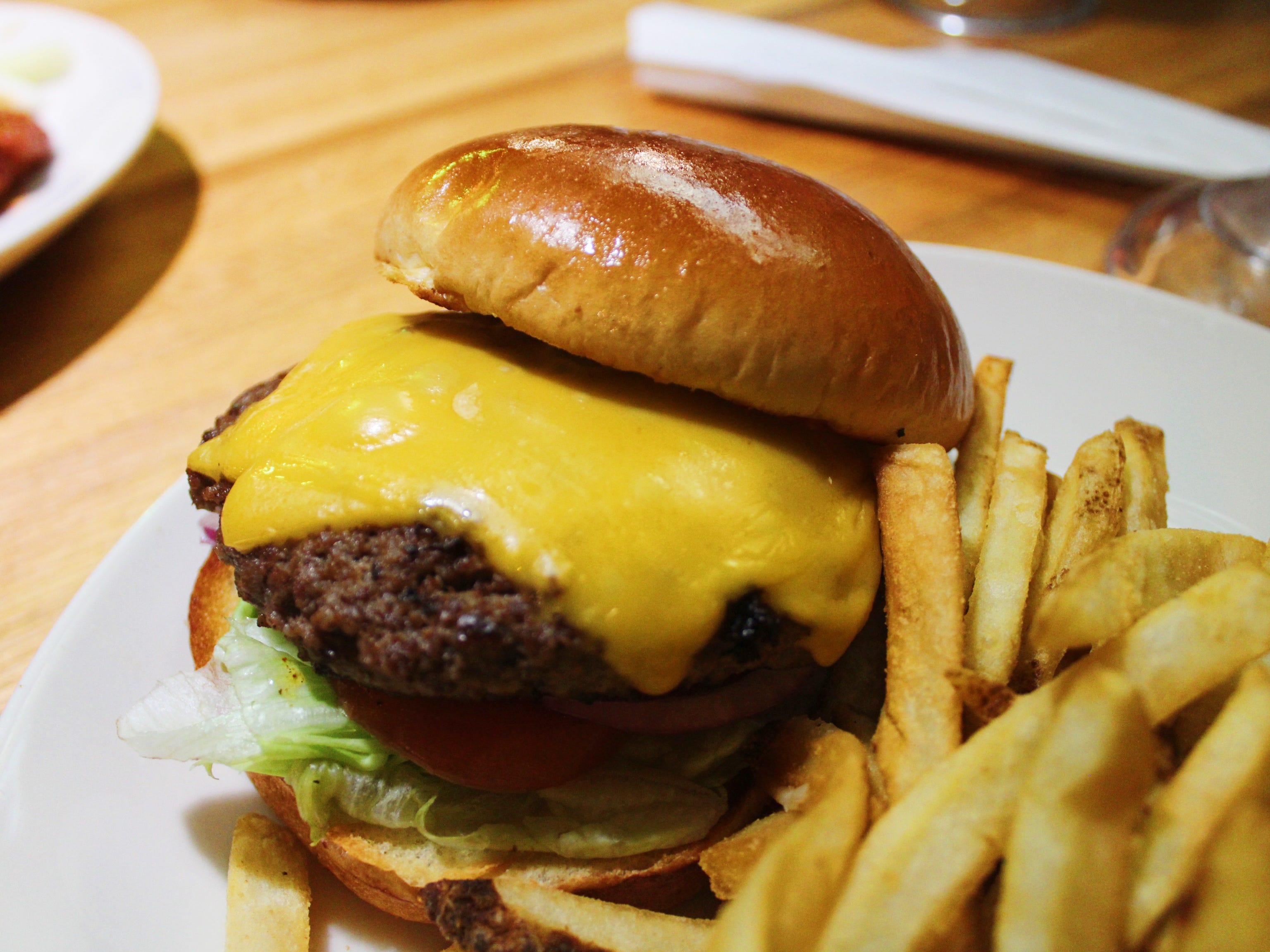 applebees cheeseburger