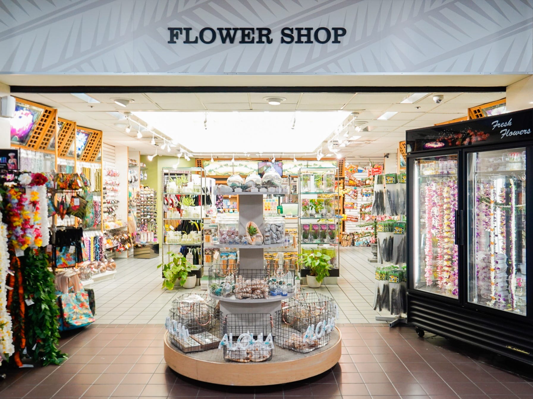 A flower shop at the honolulu airport