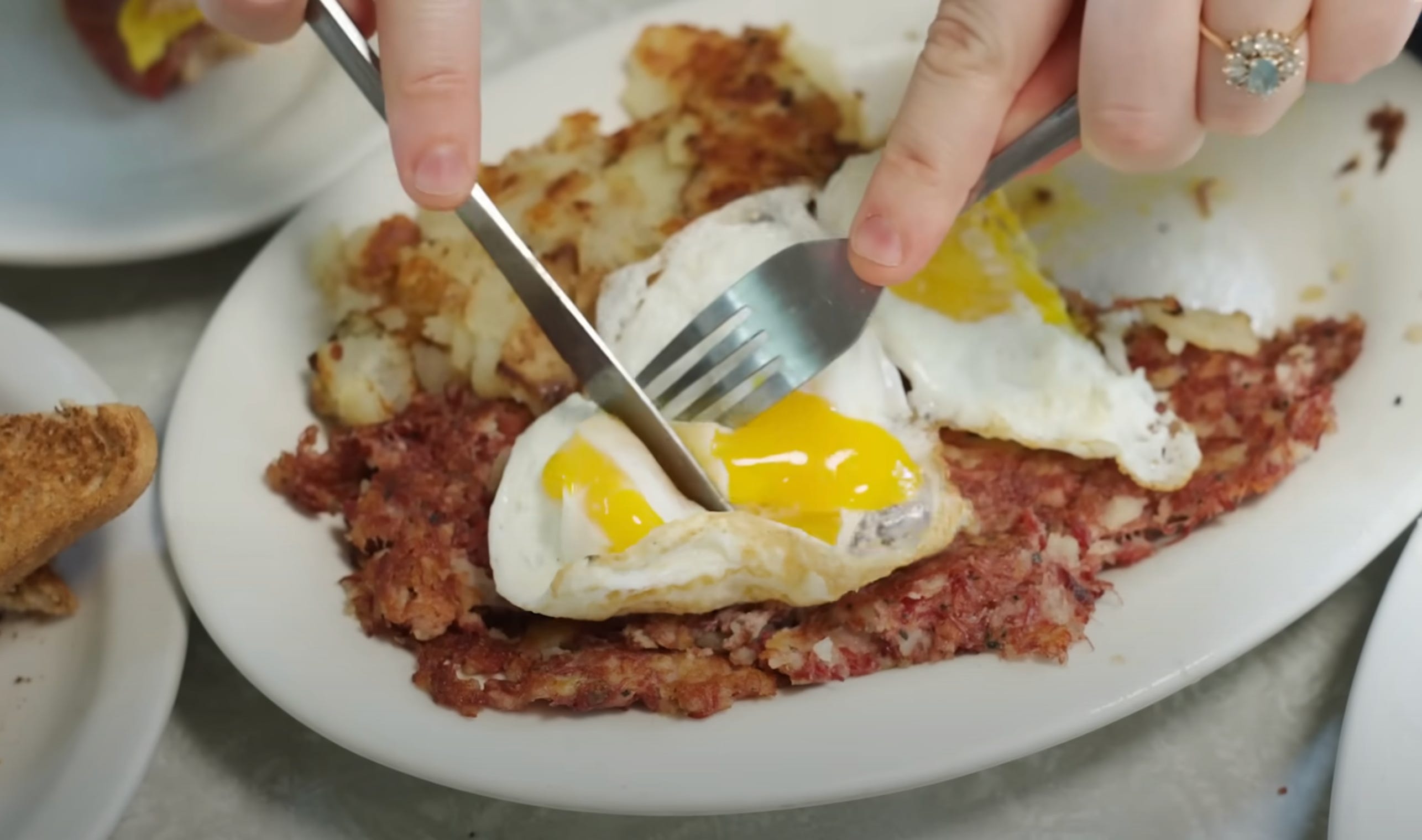 corned beef hash summit diner