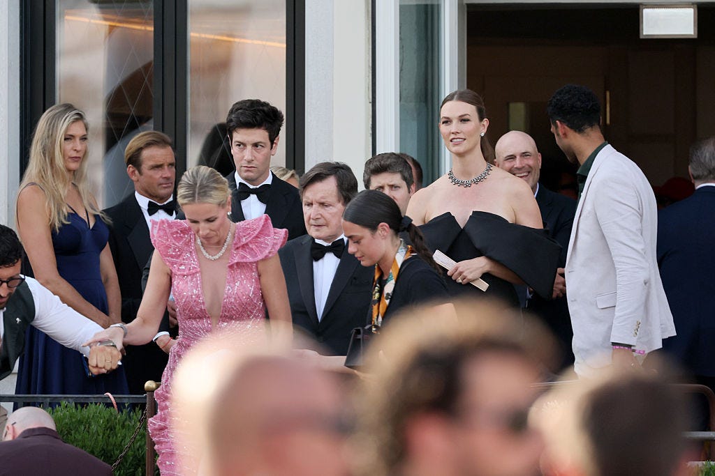 Josh Kushner and Karlie Kloss at Jeff Bezos and Lauren Sánchez Bezos' wedding.