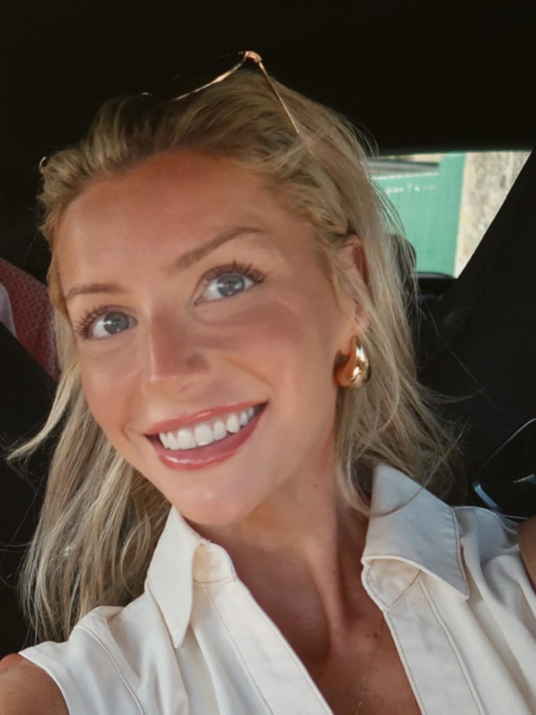 Makena White IG selfie 