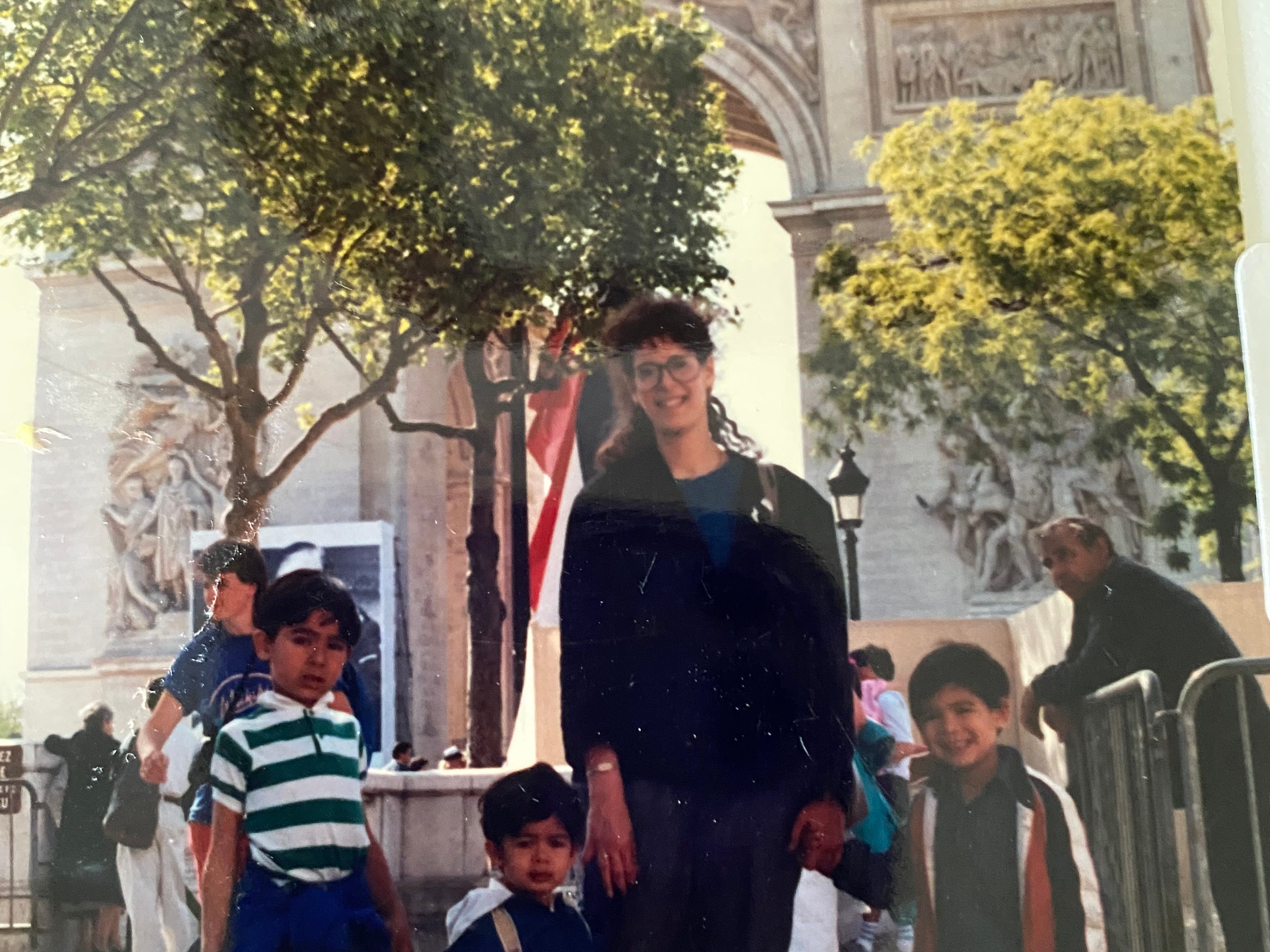 Old photo family in Paris