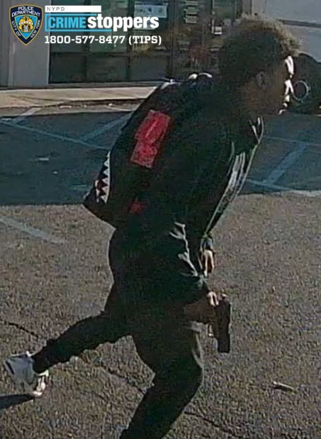surveillance image of suspected shooter Jaysohn Sykes