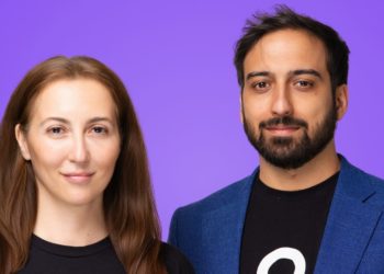 A second-time founder graduated from Y Combinator with a new AI financial services startup. Read her pitch deck.