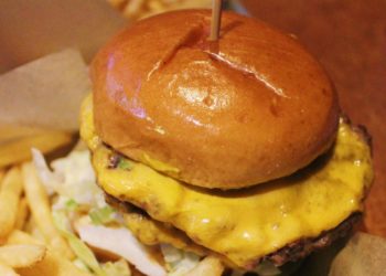 I tried classic cheeseburgers from 4 major chains. Only one stood out as the ideal choice for football season.