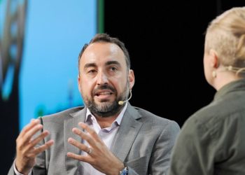 8 phone rules parents should set for kids, according to Facebook’s former chief security officer