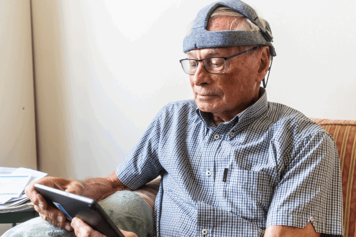 Alzheimer’s: At-Home Brainwave Test Offers Early Warning