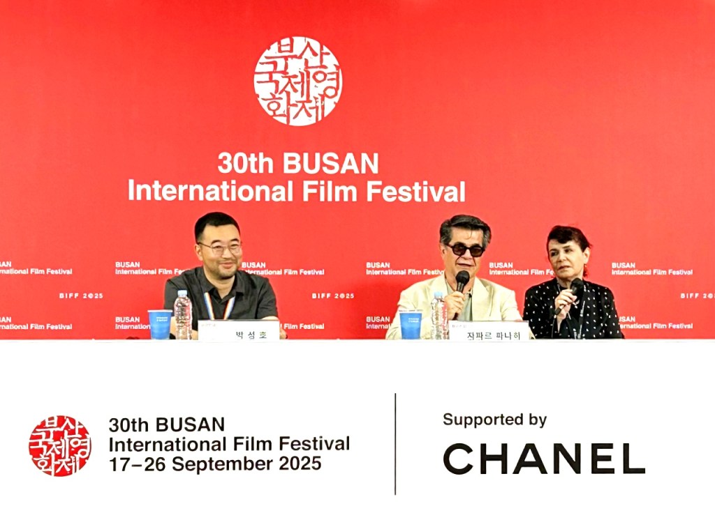 Busan: Jafar Panahi Calls On Oscars To Separate Film Submissions From Government Control
