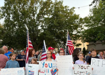 Charlie Kirk’s Home State of Illinois Honors Him at Vigils Drawing Hundreds