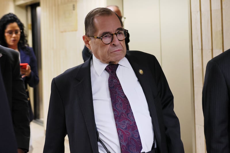NEW YORK, NEW YORK - JUNE 18: Rep. Jerrold Nadler (D-NY) arrives to view proceedings in immigration court at the Jacob K. Javitz Federal Building on June 18, 2025 in New York City. Rep. Jerrold Nadler (D-NY), Rep. Dan Goldman (D-NY), NYC Comptroller and Mayoral Candidate Brad Lander and Council Member Alexa Avilés visited immigration courts to watch proceedings a day after NYC Comptroller and Mayoral Candidate Brad Lander was arrested by federal agents while accompanying a person out of a courtroom as people continue to be detained following immigration court hearings. (Photo by Michael M. Santiago/Getty Images)